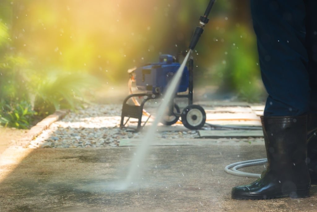 What Are The Factors That Affect The Cost of A 2-in-1 Pressure Washer